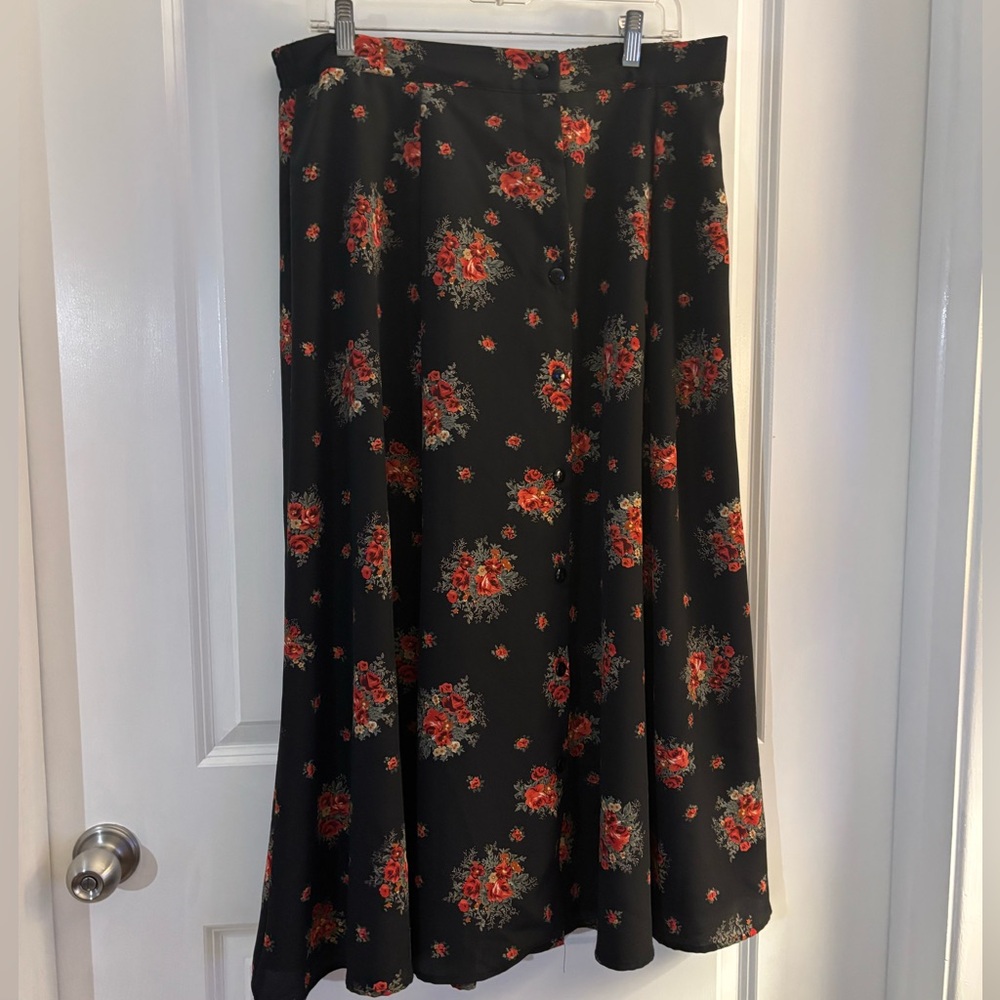 Vintage Black Floral Button-Front Women’s Skirt Sz 2X